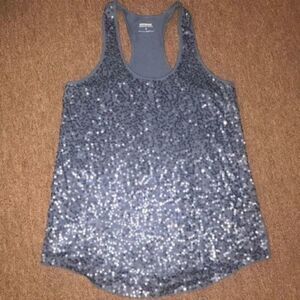Express sequence top size small​​